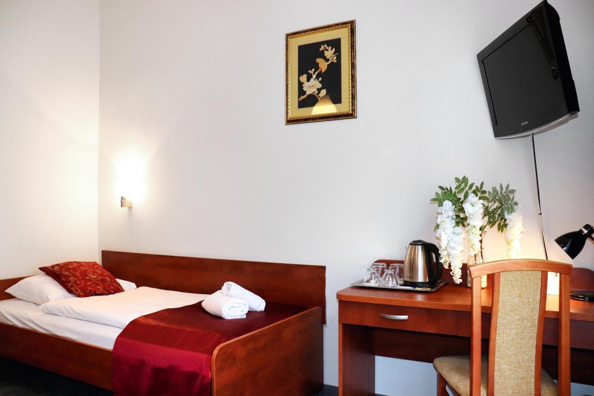 Hotel Lothus Breslau Exterior foto