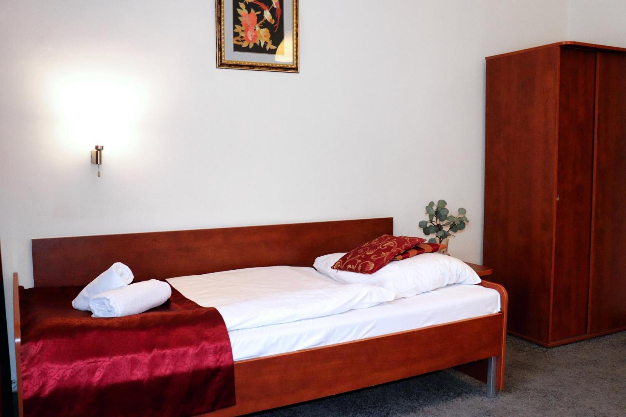 Hotel Lothus Breslau Exterior foto