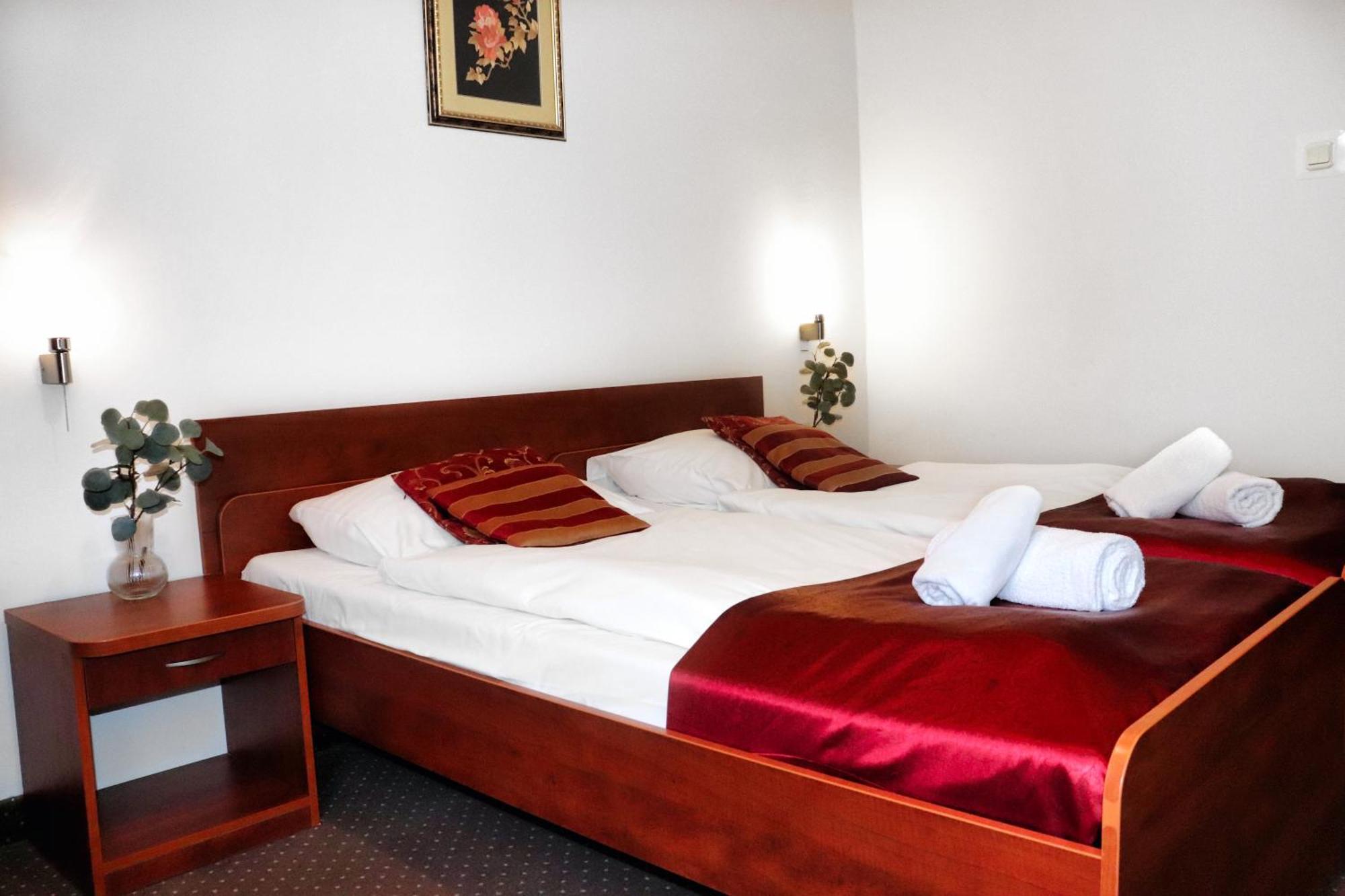 Hotel Lothus Breslau Exterior foto