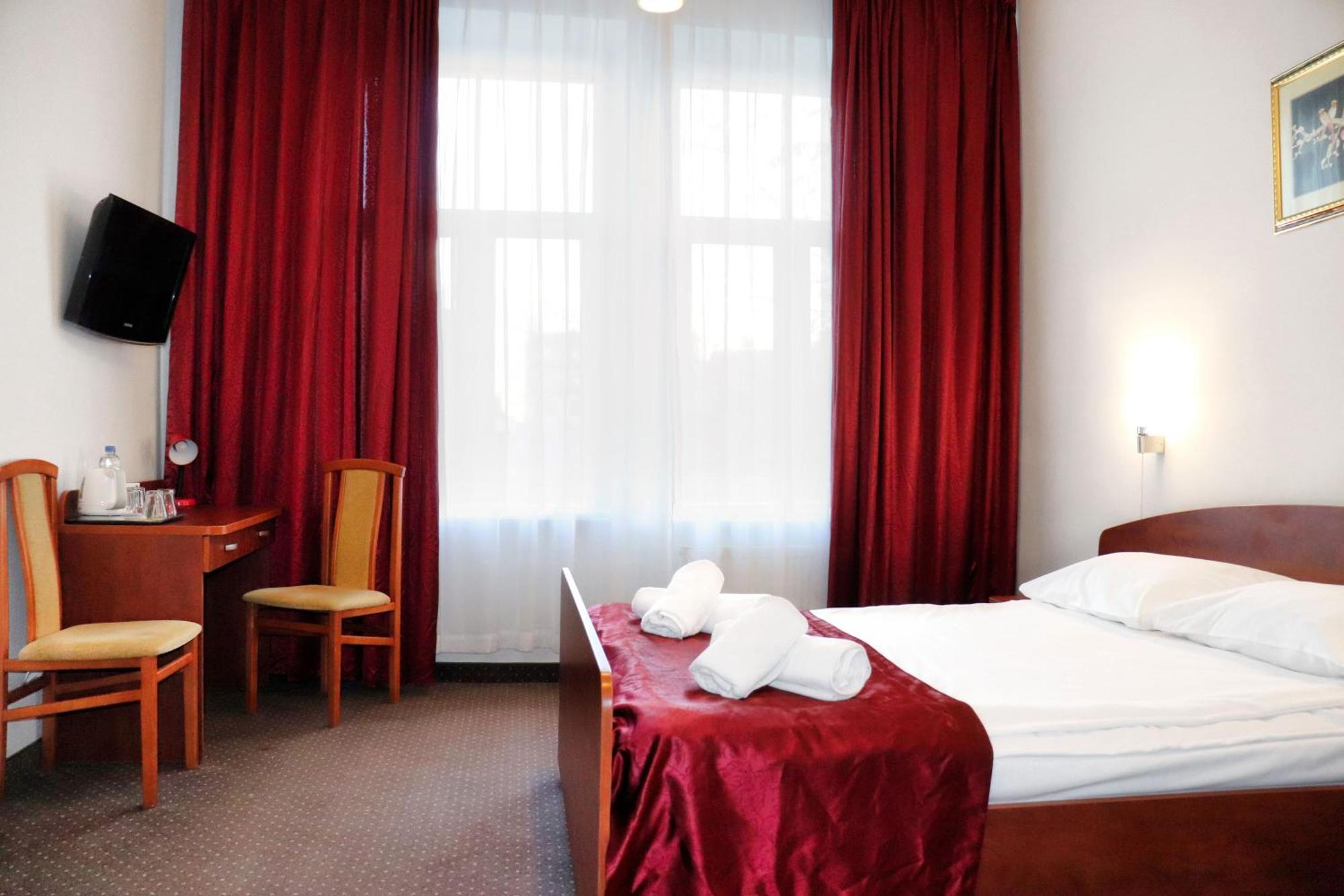 Hotel Lothus Breslau Exterior foto